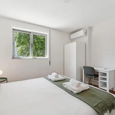 Penzion Guestready - Fantastic Family In Salgueiros 4*