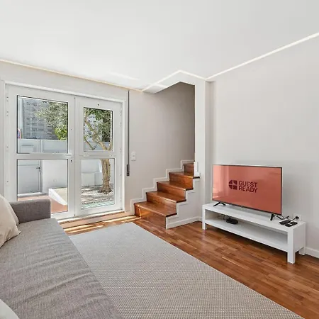 Πανσιόν Guestready - Fantastic Family In Salgueiros 4*